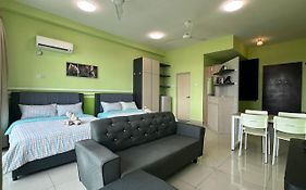 Plazio 1 Bedroom & Studio